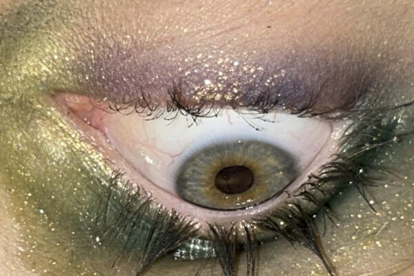 eye makeup green purple